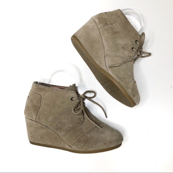 Toms Desert Wedge Suede Lace Up Booties Beige 7 - Picture 1 of 10
